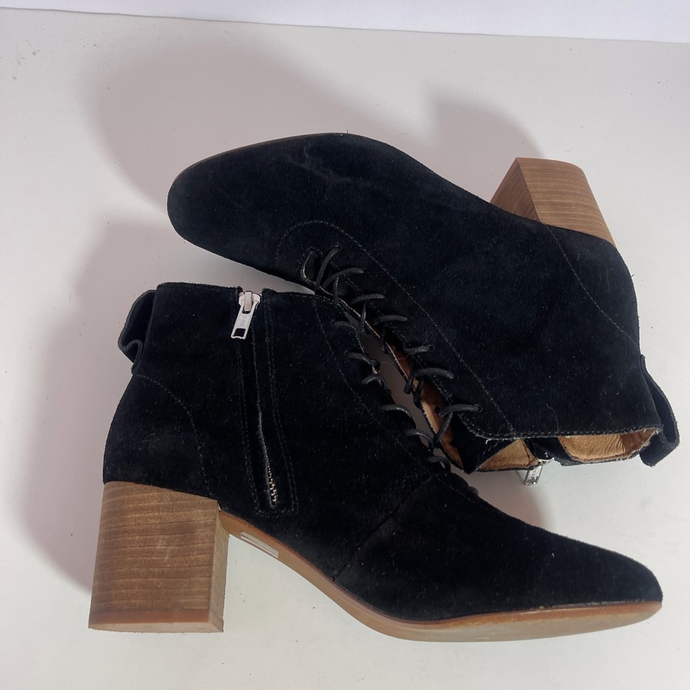 EUC Madewell Emilia Black Lace Up Suede Boots size 8